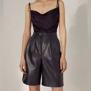 Wilfred size 0 vegan long shorts. Very soft. Feels like leather. Aritzia